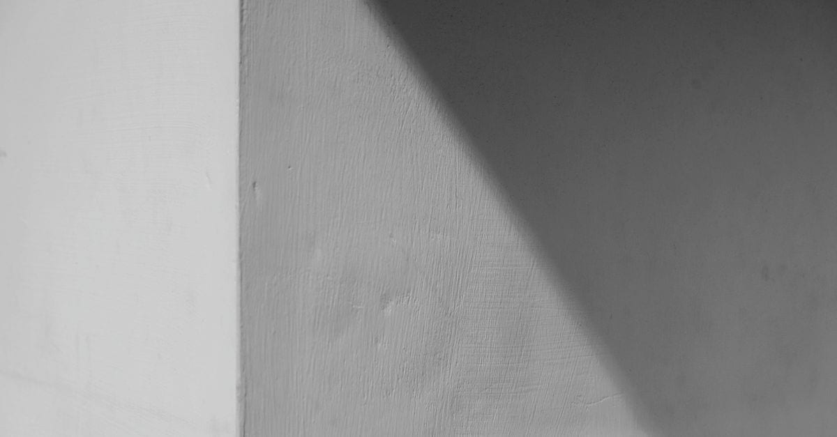 A clean line where the skirting meets the wall